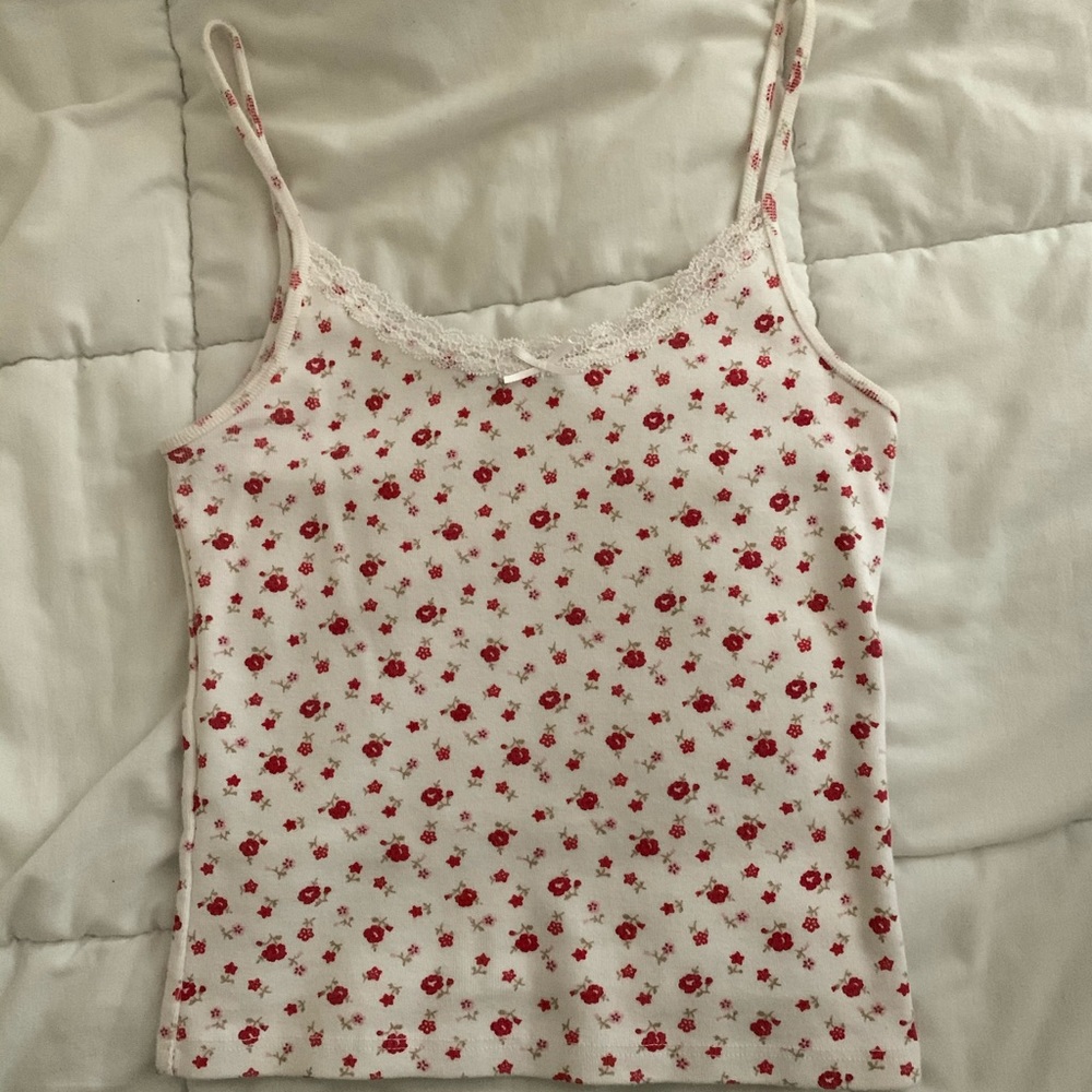 BRANDY MELVILLE TANK TOP